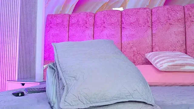 emmacurvy élő XXX-chatje