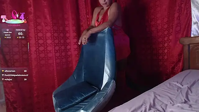 esmeralda_liのライブXXXチャット