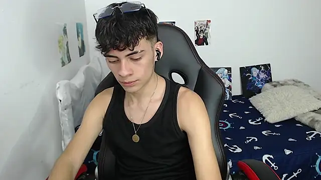 Rimuru17 élő XXX-chatje