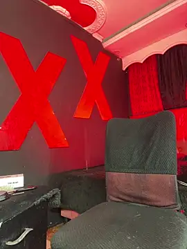 Онлайн чат XXX abrilbigcock