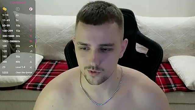 Larstar01 – Naživo XXX chat