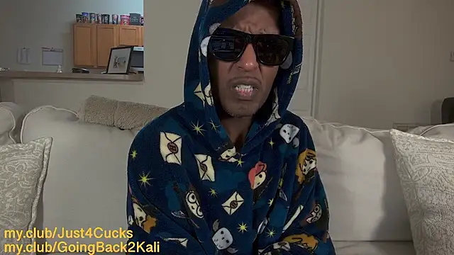 boomboomr00m Adlı Modelin Canlı XXX Sohbeti