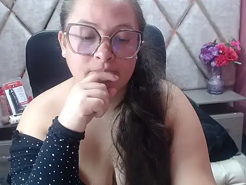 Sarah_Boobs_: онлайн-секс-чат