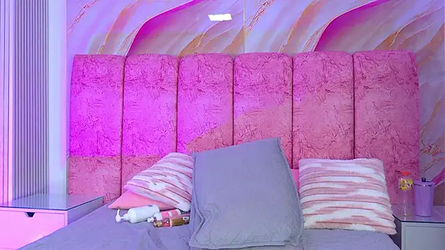 emmacurvy Chat XXX in diretta