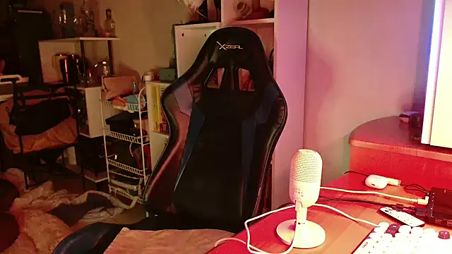 SmokyDee Live XXX-chat