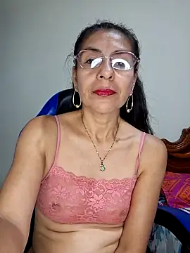 Natasha_50 Chat XXX live