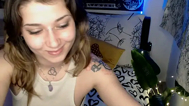 Chat XXX ao vivo de AlienforTwenty