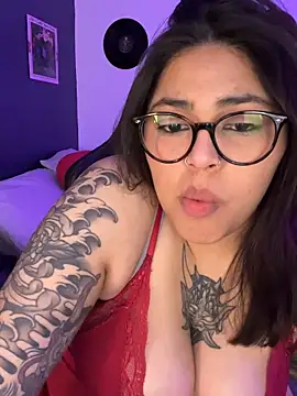 miacanela_xo 现场XXX聊天