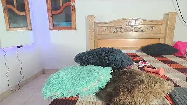 bratz_glloe Adlı Modelin Canlı XXX Sohbeti