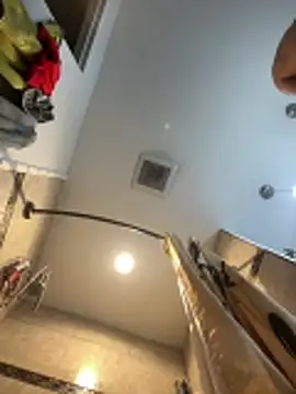 Slumlords webkamerás műsora