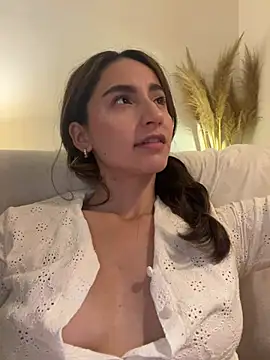 Lovinggirl_ লাইভ XXX চ্যাট