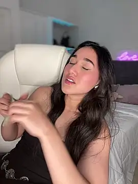 Chat +18 de julieta_jhonss ao vivo