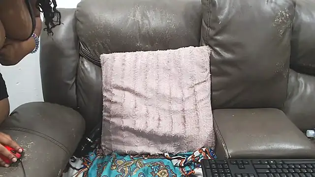 Živý XXX chat Thique_Dollxx