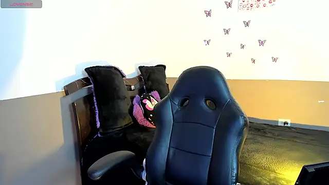 دردشة Monserrat_Cute_ الجنسية المباشرة