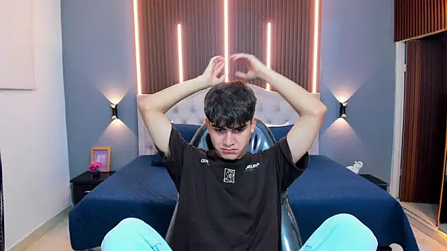 Tommy18__ Live XXX-chat