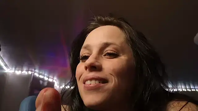 แชท XXX สดของ mavismable