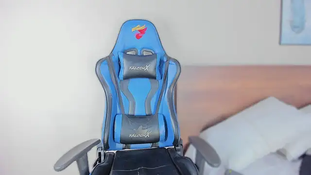 Онлайн чат XXX Niicol_Jenner