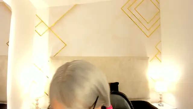 Chat +18 de Nioki_ ao vivo