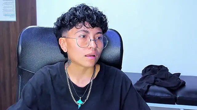 Онлайн чат XXX Im_Mathias