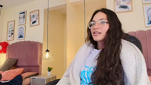 Hanabie_'s Live XXX Chat