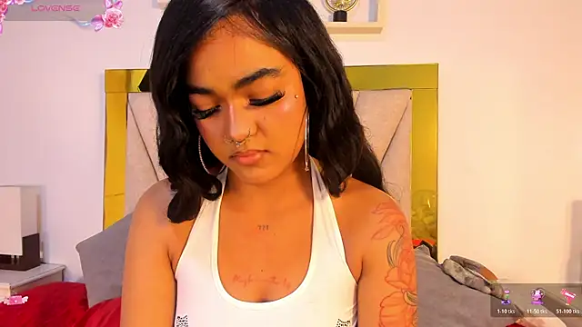 vahiolet_fuentes' Live XXX Chat