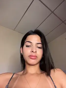 دردشة violetta-brown1 الجنسية المباشرة