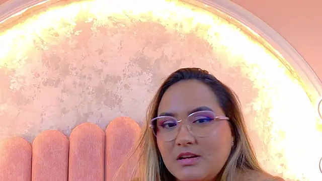 MiaLaurents Obrolan Langsung XXX