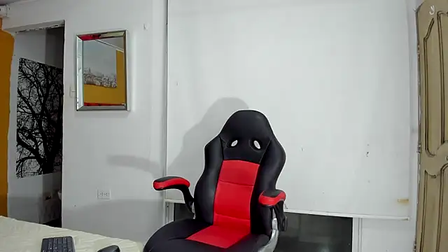 Zaira_sofiaa's Webcam Show