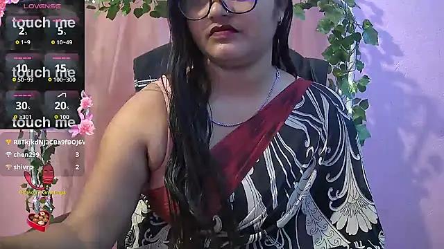 Pari-new Show in webcam