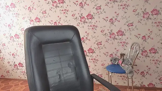 Chat +18 de Maya_Mayflower ao vivo