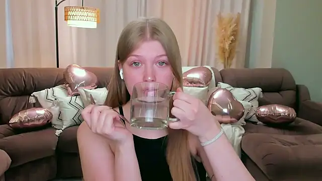 Chat XXX en directo de Stella_Light