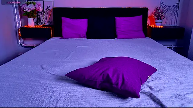 แชท XXX สดของ Curly_Girl_Anna