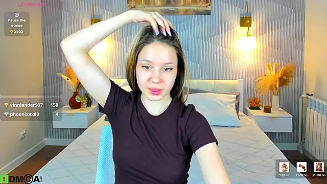 Show modela Mini_Allice na web-kameri