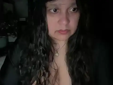 MelanieFawker Adlı Modelin Canlı XXX Sohbeti