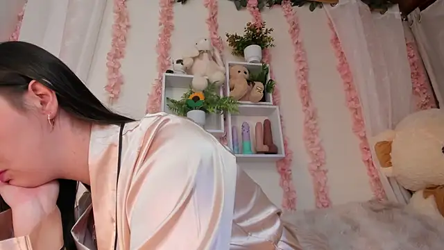 Idara_Rosse Adlı Modelin Canlı XXX Sohbeti