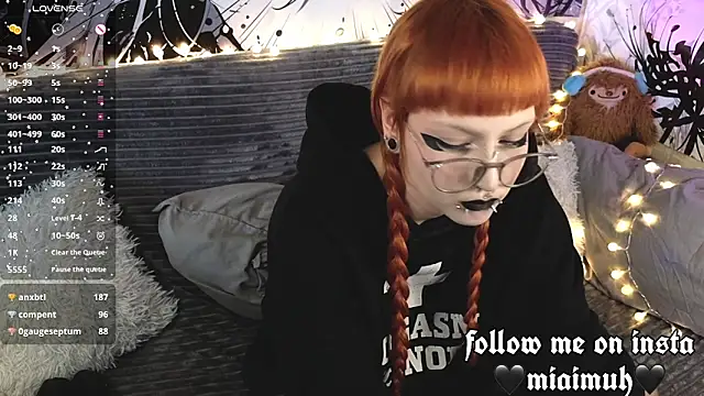 mia__yui: онлайн-секс-чат