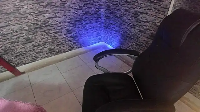 Saschaa_Doll Adlı Modelin Canlı XXX Sohbeti