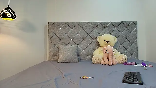 Samanta-Rose Adlı Modelin Canlı XXX Sohbeti