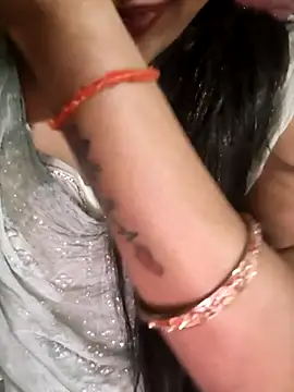 แชท XXX สดของ Eshwari_Chopra