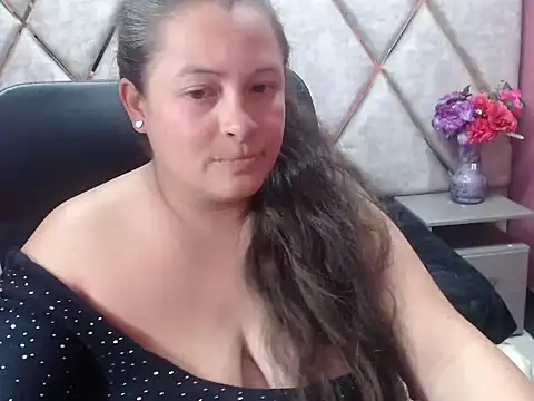 Sarah_Boobs_ Chat XXX live