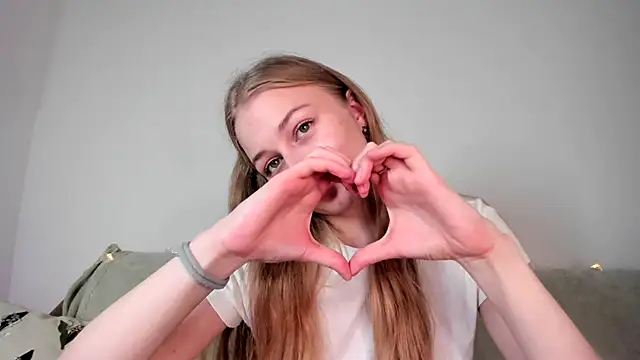 Czat XXX na żywo – MiaMews