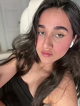 julieta_jhonss Adlı Modelin Web Kamerası Şovu