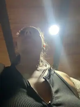 Chat XXX en directo de Cami_Leon2