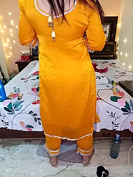 PRIYA_22 Chat XXX in diretta