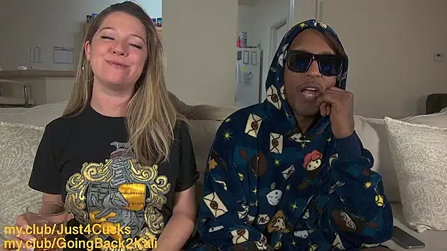 boomboomr00m's Live XXX Chat