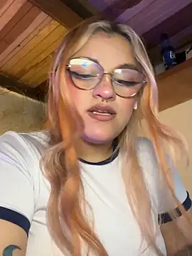 Sophia_Weest99's Live XXX Chat