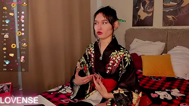 Emily_Strikeee's Live XXX Chat