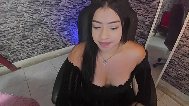 Chat XXX Live Saschaa_Doll