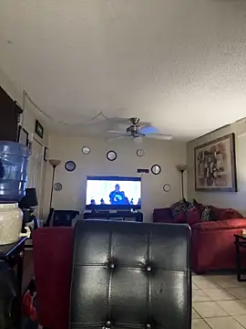 MidnightChanel: онлайн-секс-чат