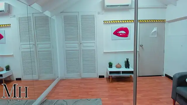 Živý XXX chat MizzHell